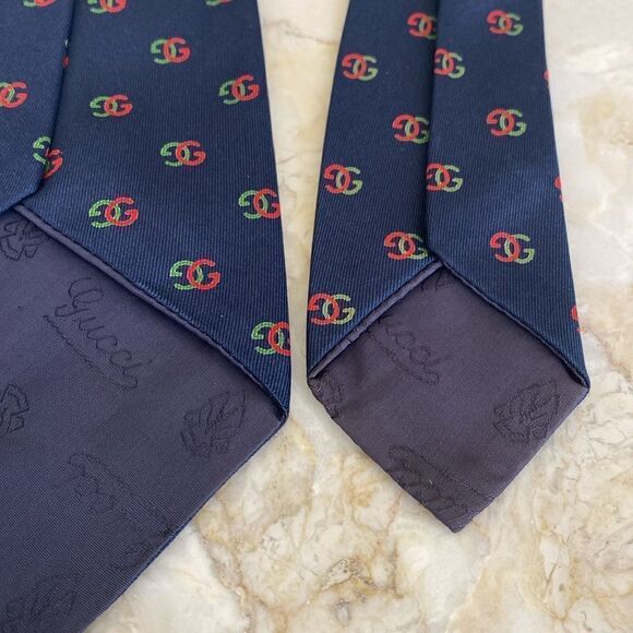Gucci 100% Silk GG Red & Green Monogram Tie - Picture 8 of 10